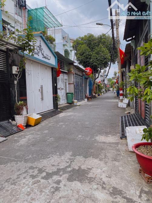 NHỈNH 4 TỶ- HẺM XE TẢI THÔNG - GẦN EMART - Địa chỉ: Bùi Quang Là, Phường 12, Gò Vấp - 2
