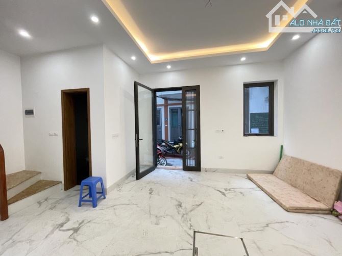 Láng - 1 nhà ra phố, nhà mới kính coong - 62m*5T - 12 Tỷ - Không đăng ảo - 2