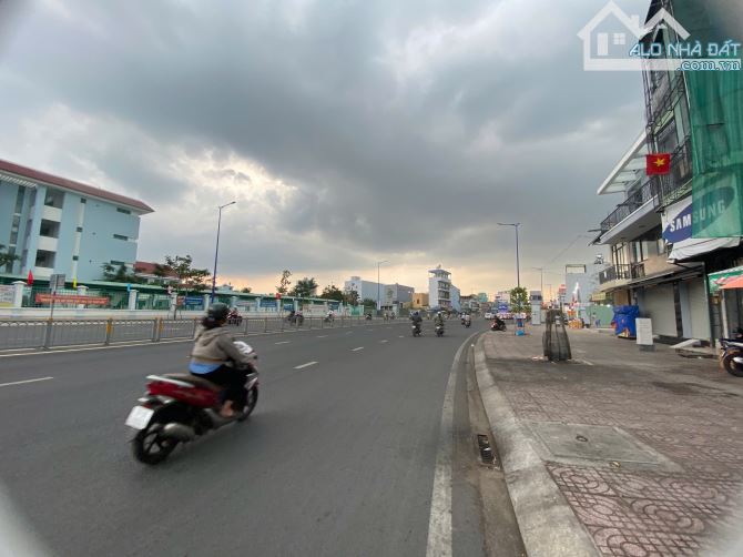 Cho thuê nhà mặt tiền Tên Lửa, bình tân, 10x20m, 45 triệu, đoạn mới làm - 2