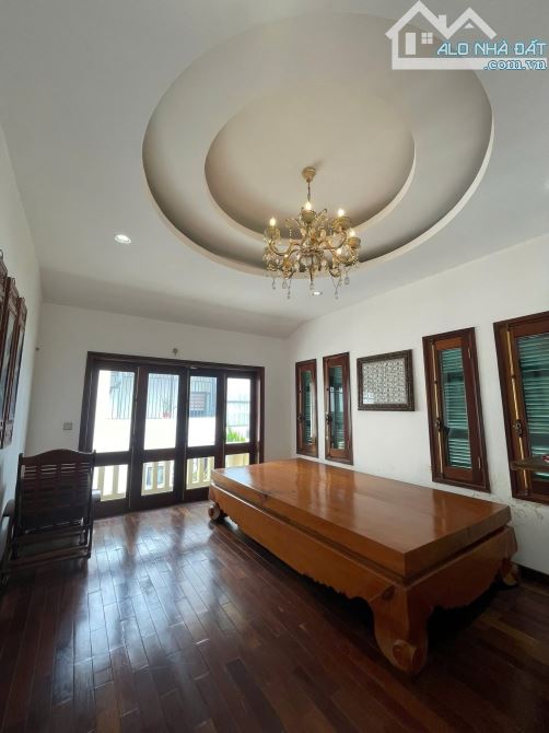 Bán Nhà Lạc Long Quân - TÂY HỒ - Ô Tô - Thang Máy chờ - 55Mx5 Tầng Nhỉnh 17 Tỷ - 2