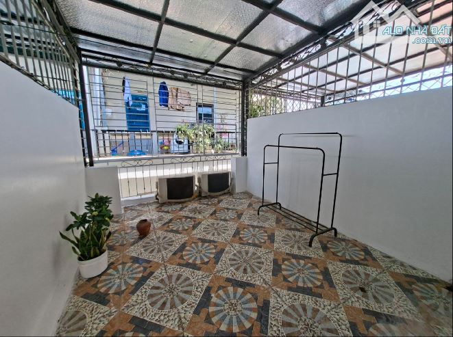NHÀ MỚI KOONG – NGÔ GIA TỰ – GẦN PHỐ – 1 NHÀ RA Ô TÔ – TIỆN ÍCH BỦA VÂY! Diện tích: 35m² - 2