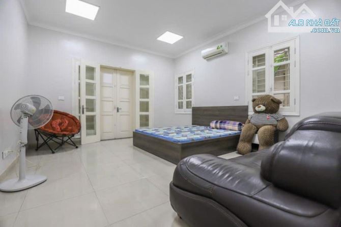Bán biệt thự Ciputra – 230m², mặt tiền 10m, gara rộng – Vị trí VIP , sổ đỏ chính chủ - 2