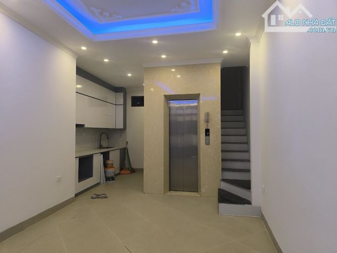 Bán nhà Phú Lương 5 tầng mới - Thang máy - 10m ra OTO tránh - 40m2 - đường trước nhà 3m - 2