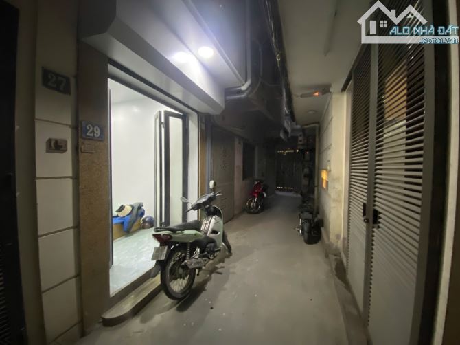 Bán gấp nhà Đống Đa, 5 tầng, 3 phòng ngủ, vị trí trung tâm, giá 4.9 tỷ - 2