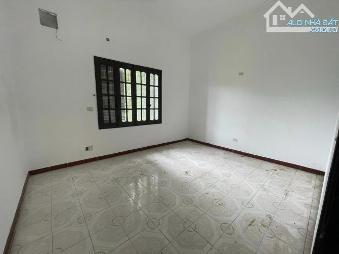 Bán nhà mặt phố Đốc Ngữ - BA ĐÌNH, kinh doanh sầm uất 66m 5tầng 19.1tỷ - 2