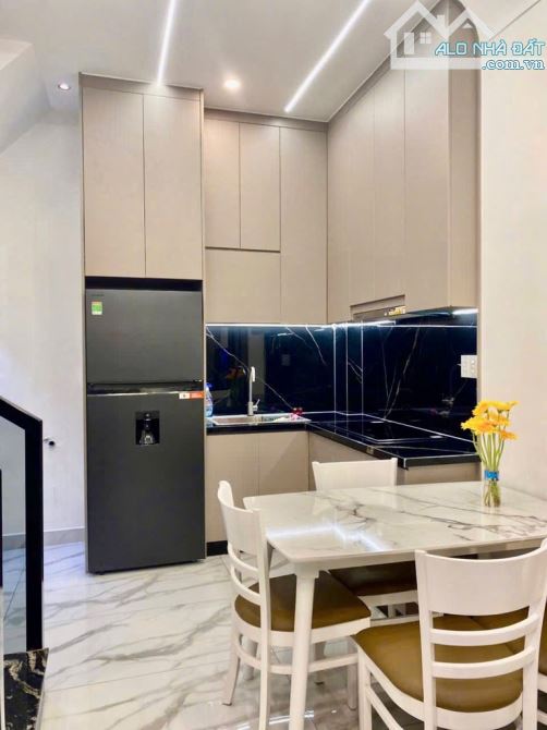 BÁN NHÀ ĐẸP 3 TẦNG - 3PN - NHỈNH 4 TỶ - KHU VIP P.14 GÒ VẤP - 2