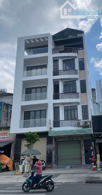 CHO THUÊ NHÀ MỚI XÂY MẶT TIỀN DƯƠNG QUẢNG HÀM (5 TẦNG 5M X 20m) VỊ TRÍ ĐẸP - 2