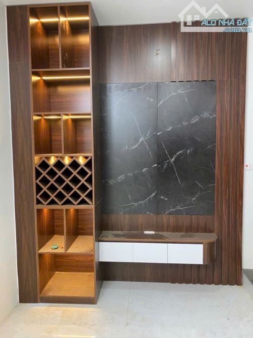 BÁN NHÀ CỰ KHỐI LONG BIÊN,FULL NỘI THẤT 6T GIÁ NHỈNH 4TỶ - 2
