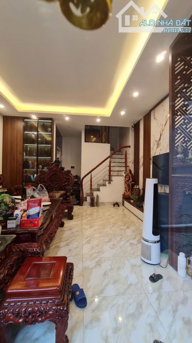 Bán nhà Phan Đình Giót La Khê 50m2 Lô góc ô chờ thang máy Ô tô tránh đỗ gần Giá hơn 8 tỷ - 2