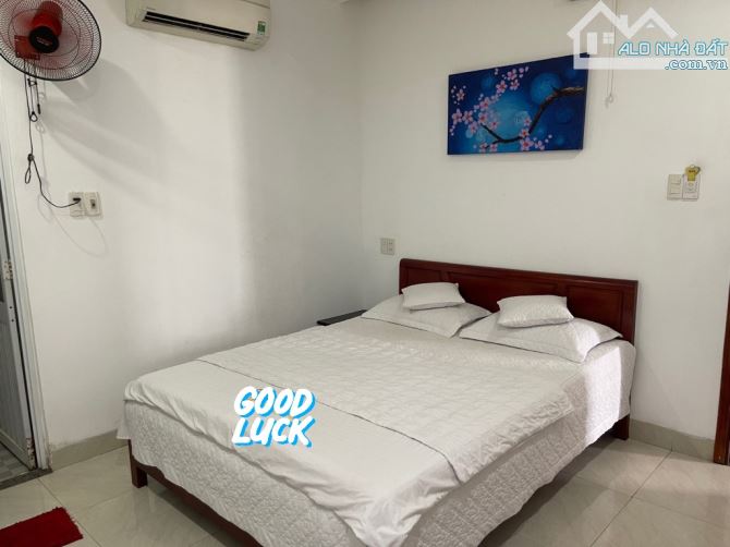 Khách sạn 6 tầng dòng tiền cao, mặt tiền Hoàng Thị Loan - 2