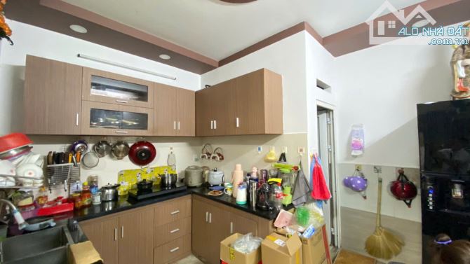 Bán nhà 5 tầng (4 x 11m) hẻm 1 sẹc Âu Dương Lân P3, Q8 tặng nội thất - 2
