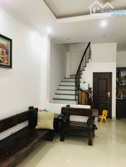 Cho thuê nhà mới Phúc Đồng Long Biên - G.I.Á CỰC TỐT - 2
