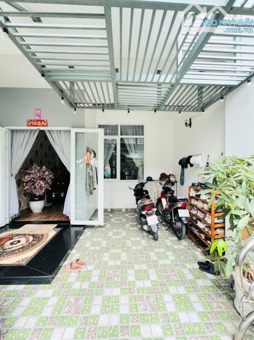 Chỉ 5.15 tỷ - Nhà mới 3 tầng - 80m2 - 5x16 - Mặt tiền khu phân lô ngay Vòng Xoay An Lạc - - 2