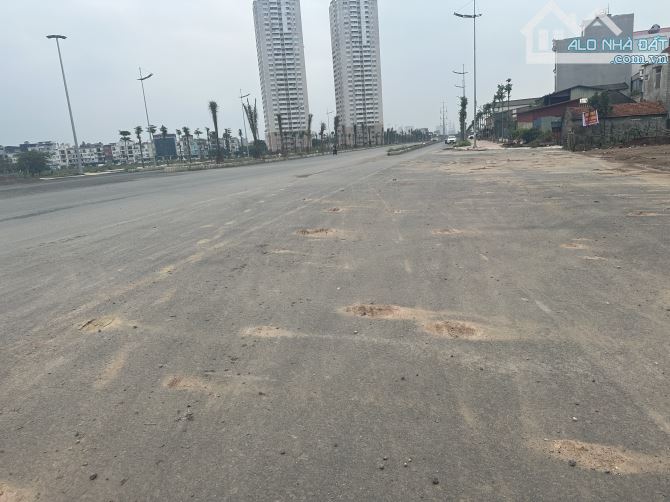 MUA BÁN NHÀ DÂN XÂY 3 tầng x76m2 , 50m ra vành đai 3.5 , oto vào nhà , NGÕ THÔNG KD - 2