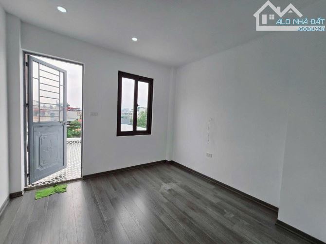 Cho thuê nhà ngõ 35 Lạc Long Quân, Cầu Giấy, 33m2*6 tầng, thang máy, 22tr (có thương lượng - 2