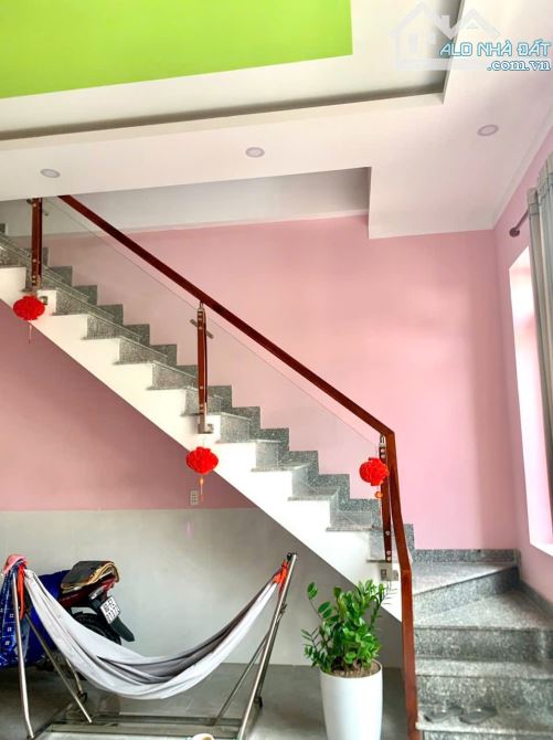 CHỦ GỞI BÁN NHÀ 1 TRỆT 1 LẦU. (DT: 65M2) SỔ RIÊNG THỔ CƯ 100% ĐƯỜNG OTO UBND P. TÂN VẠN - 2