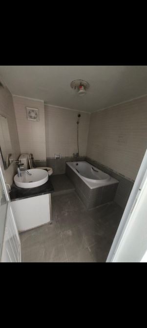 BÁN NHÀ 3 TẦNG PHỐ CỔ ĐIỂN HẢI BỐI GẦN CẦU THĂNG LONG - 2