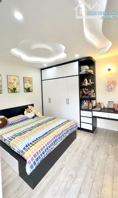 BÁN NHÀ NGUYỄN KHÁNH TOÀN - CẦU GIẤY - 35M2 - MẶT TIỀN 4M - GẦN OTO - 7.5 TỶ - 2
