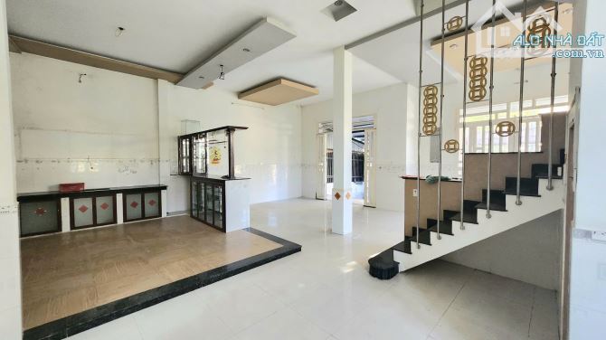 NHÀ BÈ ĐỘC NHẤT- VILLA 128m2- LÔ GÓC 2 MẶT TIỀN. - 2