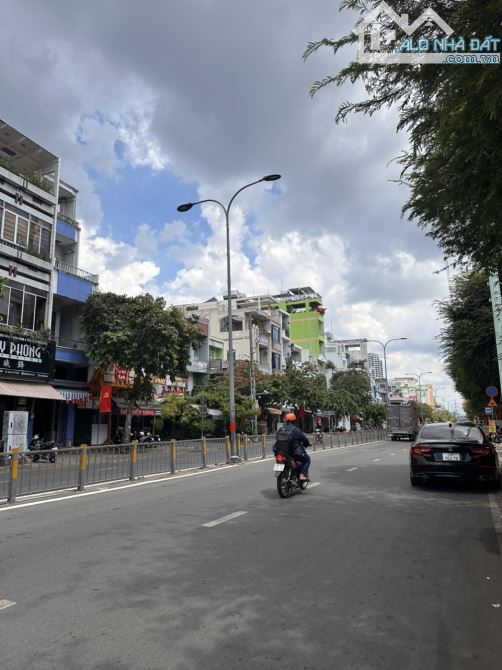Bán nhà MT MINH PHỤNG Q11-Vị trí đắc địa, Kinh doanh sầm uất, giá 11,5 tỷ - 2