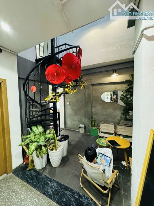 Bán nhà MẶT PHỐ LÝ THƯỜNG KIỆT - Vị trí đắc địa - 37m2 - Kinh doanh đỉnh - 35.5xxx - 2