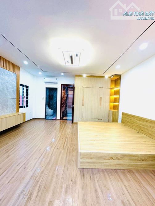 🏡🏡 SIÊU PHẨM - SIÊU HIẾM - SIÊU SIÊU SIÊU RẺ CÒN XÓT LẠI TRONG KHU VỰC   NGUYỄN VĂN CỪ - - 2