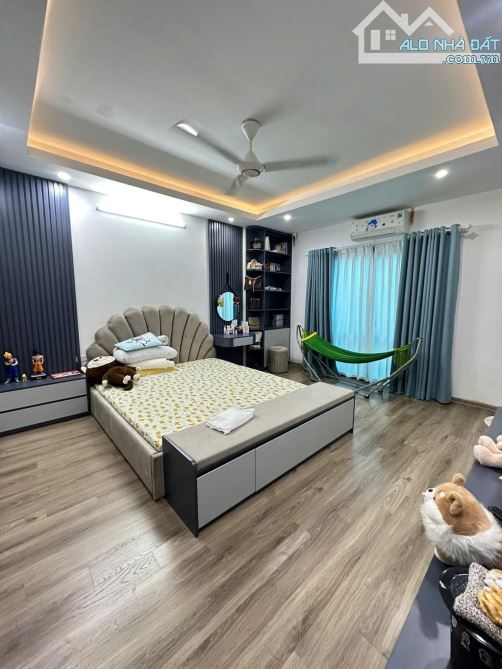 NHÀ ĐẸP CHÍNH CHỦ BÁN – LẠC LONG QUÂN 32M2 – 5 TẦNG – GẦN PHỐ, GẦN HỒ – 8.7 TỶ  Chính chủ - 2
