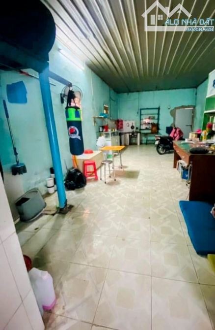 Bán Nhà Kinh Doanh Buôn Bán Sầm Uất Đường 4 - 2