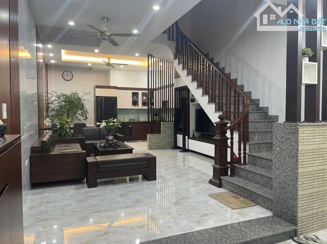 Chỉ nhỉnh 15 tỷ có nhà đẹp phân lô vỉa hè rộng Kiến Hưng, Hà Đông, dt 65m2, ở cực sướng - 2