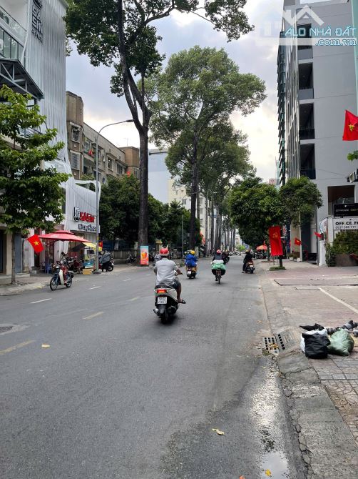 Góc 2 MT Cao Thắng... Đoạn đẹp 2 chiều - 95m2 (4.2 x 21m) - 6 tầng - 95Tr/Th - bán 38 tỷ - 2