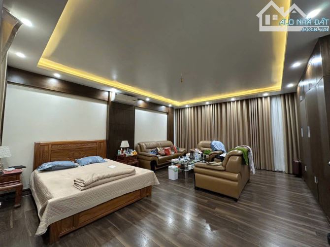 BÁN NHÀ LÔ GÓC MẶT PHỐ ĐÔNG QUAN – 7 TẦNG, THANG MÁY, Ô TÔ VÀO NHÀ! - 2
