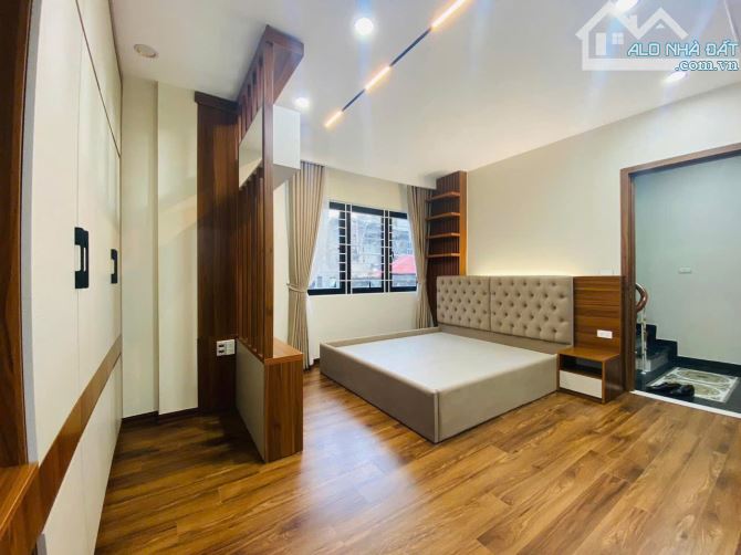 BÁN NHÀ MẶT PHỐ CỰ LỘC - LÔ GÓC - THANG MÁY - 32M - GIÁ 14.2 TỶ - 2