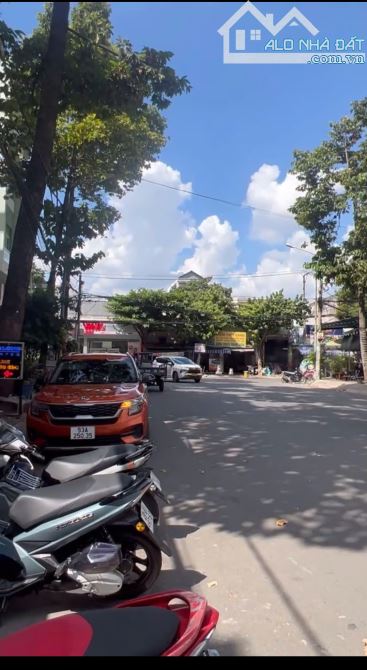 Bán nhà Mặt tiền hẻm kinh doanh đường D2 nối dài, gần công viên Tầm Vu giá 11.3 tỷ - 2