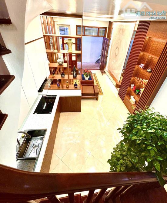Bán nhà, ngõ 173 Hoàng Hoa Thám, Diện tích 31m x 6 tầng,mặt tiền 3.5m, giá 8.4 tỷ - 2