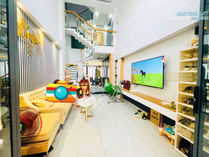 Nhà mới 5 Tầng HXH 75m² - Gần Emart Gò Vấp - Chỉ 7.5 tỷ - 2