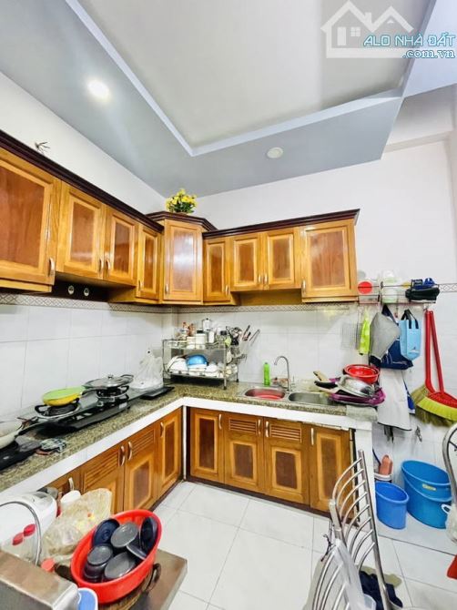 Nhà bán đường Thoại Ngọc Hầu, DTSD 45m, 3tầng, giá  6 tỷ - 2