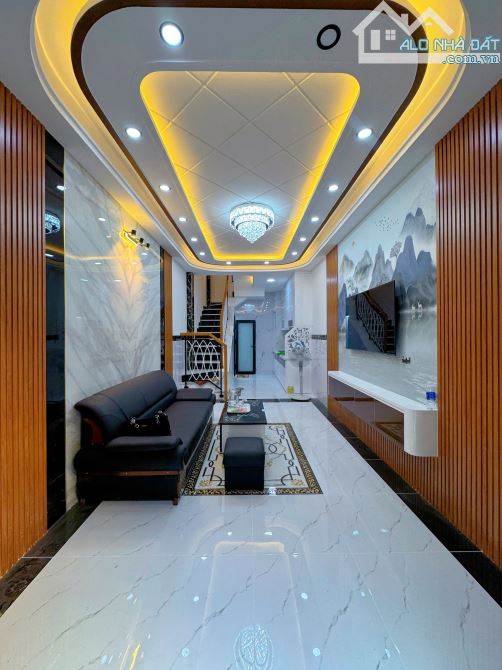 Nhà mới xây cực kỳ đẹp. Hẻm 30 Thích Quảng Đức P.5. Giá quá rẽ 6 tỷ 5 - 2