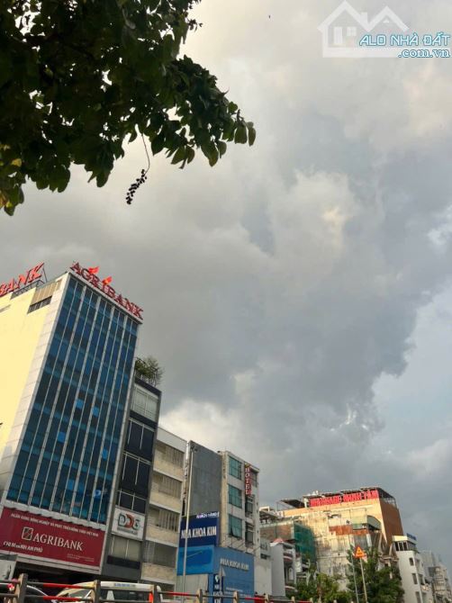 BÁN NHÀ CỘNG HÒA, P 13, Q TÂN BÌNH, 142M, 45 TỶ. - 2