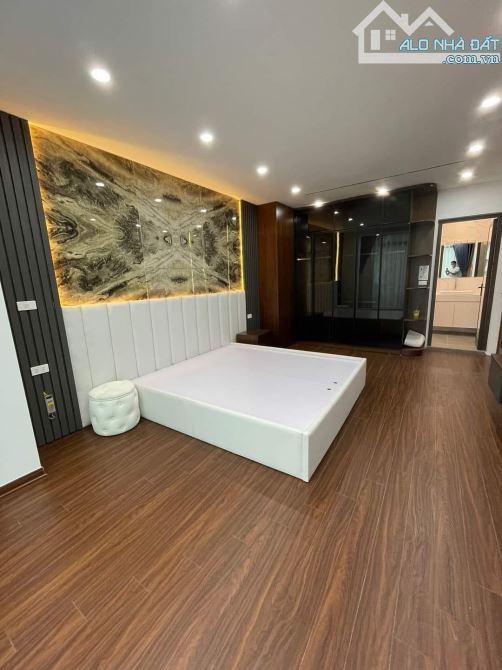 Bán nhà 9T thang máy mặt phố Hoàng Quốc Việt ô tô dừng đỗ ngày đêm giá chỉ 20.5 tỷ - 2