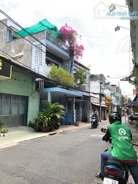 Bán nhà MT Võ Thành Trang, p.11, Tân Bình, DT 175m2 - 4.75 × 40 - 3 tầng,  Giá 23.5 tỷ TL. - 2