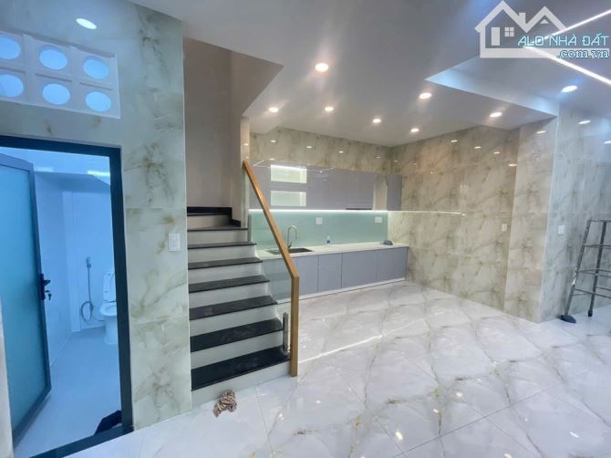 BÁN NHÀ QUẬN 6 – 47M² – 3 TẦNG – MẶT TIỀN XE HƠI – GIÁ 7.2 TỶ – LÊ QUANG SUNG GẦN HỒNG BÀ - 2