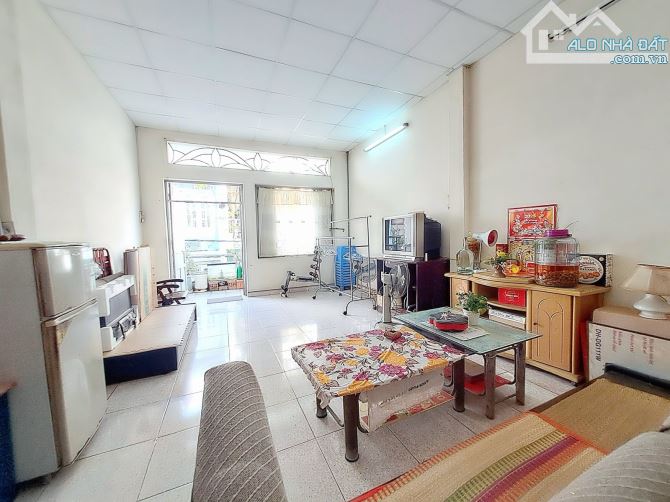 7 TỶ HƠN - HẺM Ô TÔ NGAY TRIỂN LÃM TÂN BÌNH - SÁT MẶT TIỀN - DT 4*11M ĐÚC 2 TẤM - MỞ VP CT - 2