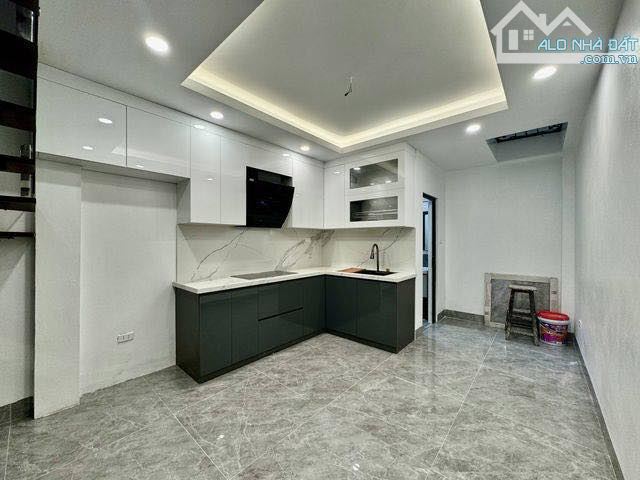 Bán Nhà Phố Trạm Long Biên 42m2 Dân Xây 4T Ô Tô Đỗ Cạnh Nhà, Cạnh Aeon Long Biên 8.x Tỷ - 2
