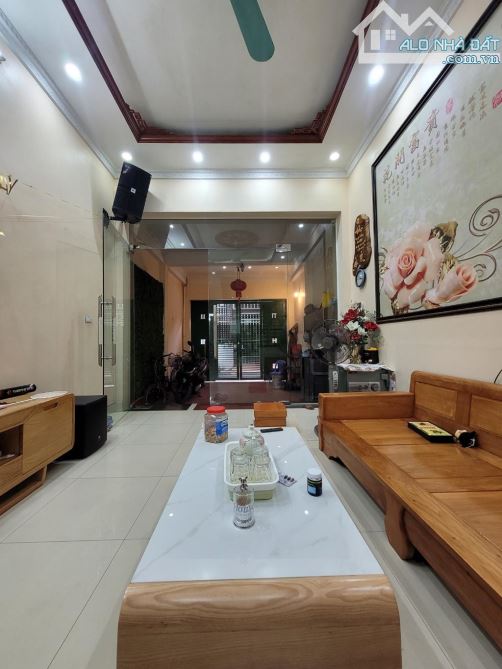 Bán nhà đường Bát Khối- gần ngay siêu thị Aeon Long Biên- chủ tự xây - 2