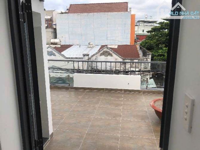 Bán Nhà 70m2 Nguyễn Văn Quá Quận 12 - Hẻm Xe Hơi Tránh - 3 Tầng - 2