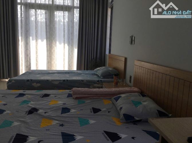 84. NHÀ 3 TẦNG GÓC 2 MT NGUYỄN CÔNG HOAN - DT 112M2 - ĐƯỜNG 7,5M - CHỈ 6TY9 - 2