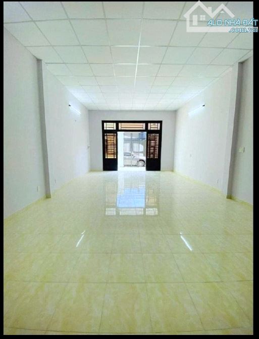 BÁN GẤP NHÀ MẶT TIỀN 70M2(5X15M), ĐƯỜNG 10M THÔNG TRUNG MỸ TÂY. 4 TỈ - 2