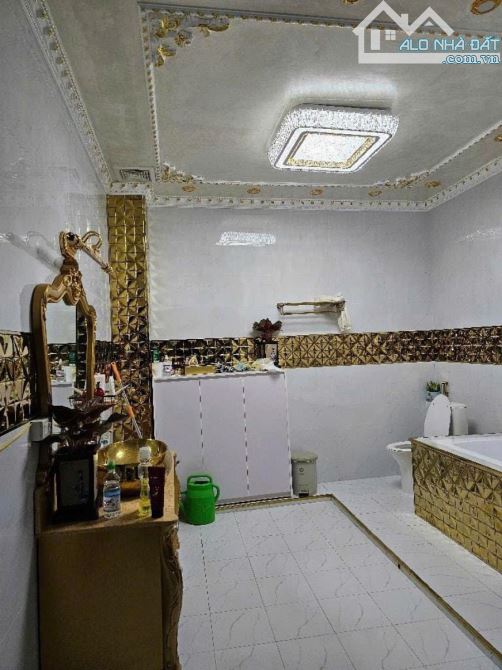 BÁN NHÀ MẶT PHỐ ĐỐNG ĐA VIEW HỒ HOÀNG CẦU - 2