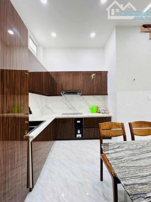 Bán căn nhà ở đường Hà Huy Giáp, phường Thạnh Lộc, quận 12, giá 2 tỷ 300 triệu. - 2