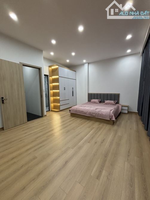 Bán nhà Xã Đàn,Nam Đồng, DT: 36m2*4 tầng, mặt tiền 4,8m. Nhà đẹp,giá 6,3 tỷ - 2
